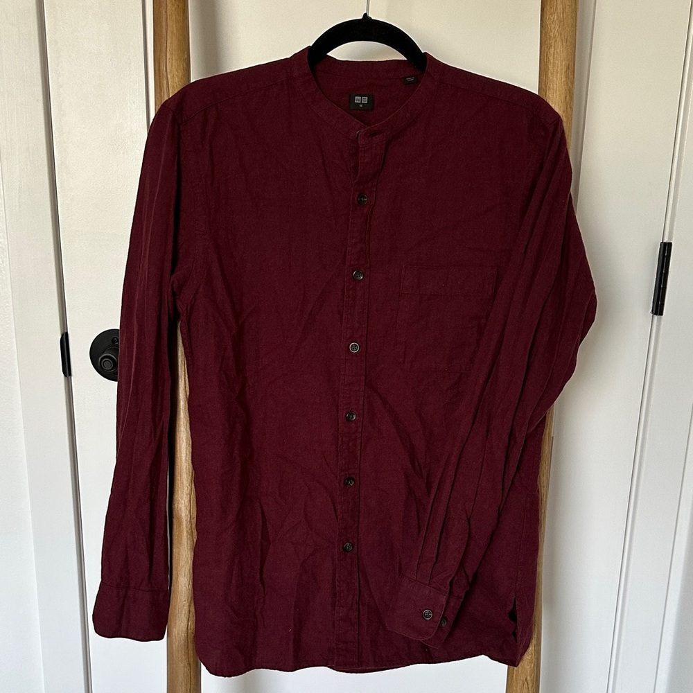 Uniqlo Men's Casual Button Down Shirt - Burgundy